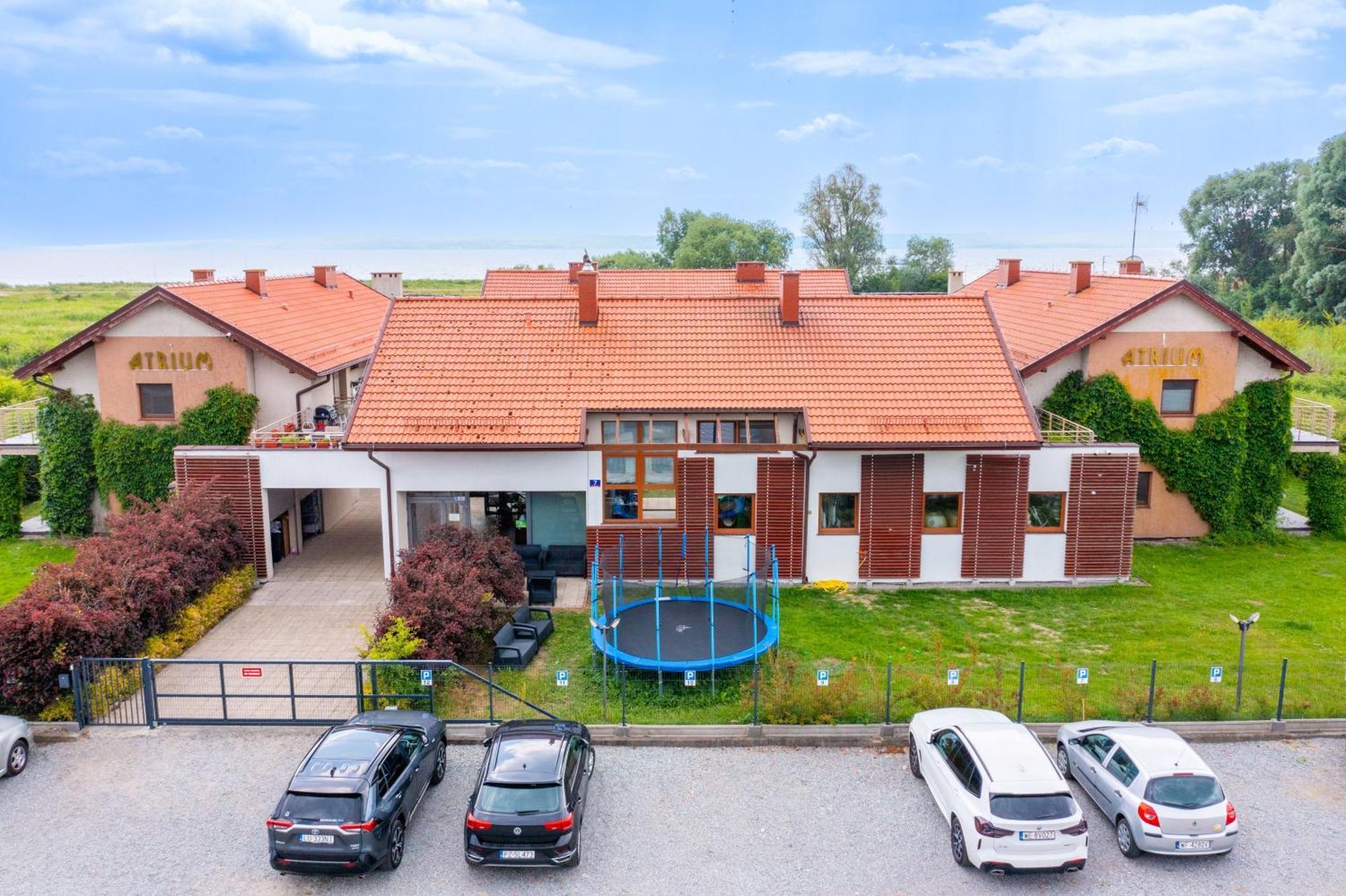Atrium - Pokoje Studio Криница Морска Екстериор снимка