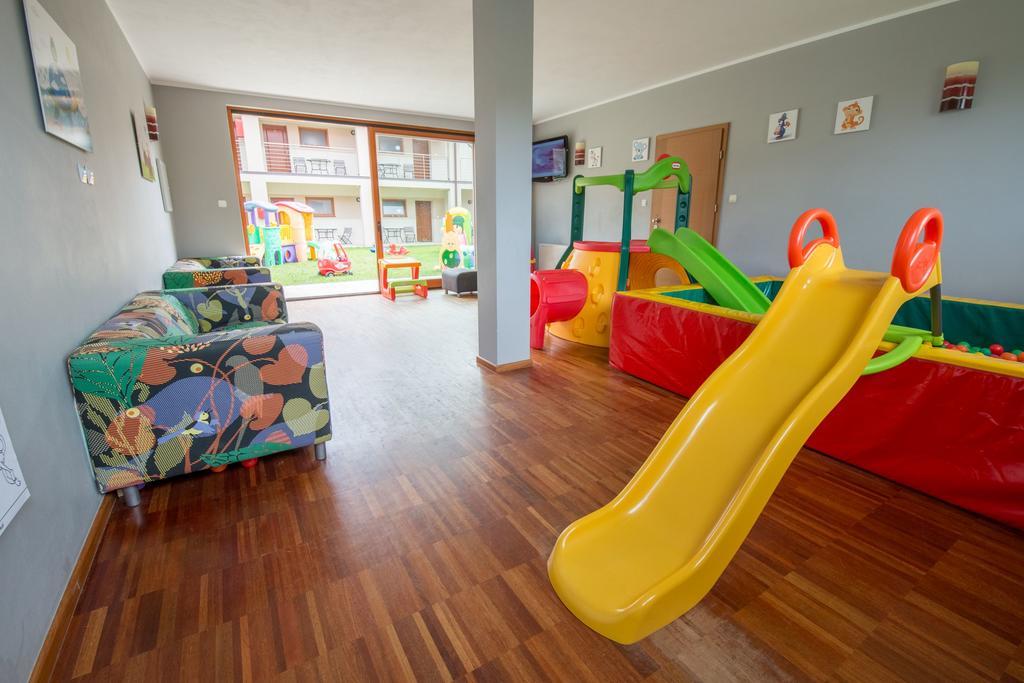 Atrium - Pokoje Studio Криница Морска Екстериор снимка